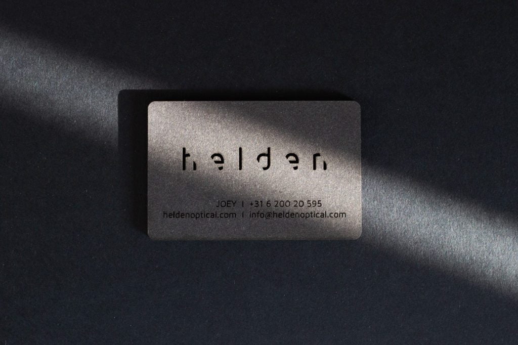 Lasercut businesscard houten visitekaartjes zwart hout