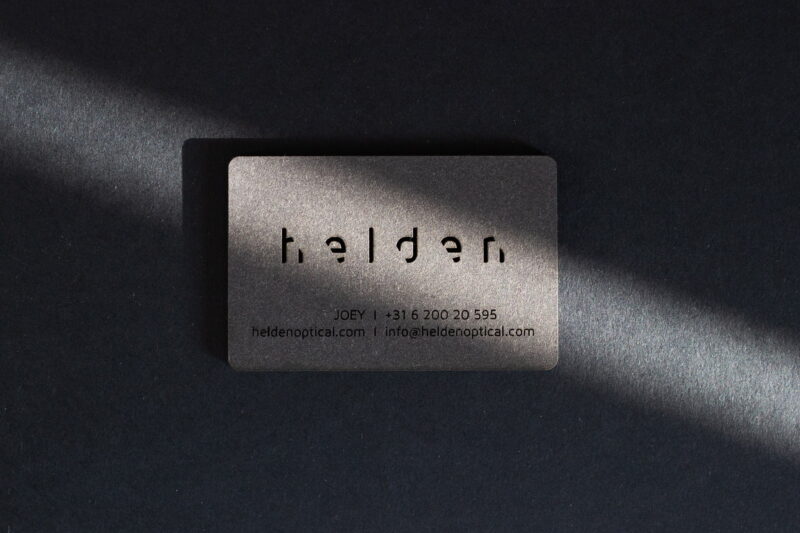 Visitekaartjes-Lasergesneden-Hout-MDF-Lasercut-Businesscard-Helden-Lasergasten-4 Lasercut businesscard houten visitekaartjes zwart hout