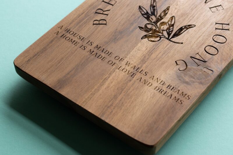 lasergasten borrelplank bruiloft eigen tekst cadeau gepersonaliseerd