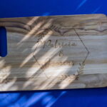 bruiloft cadeau broodplank met namen