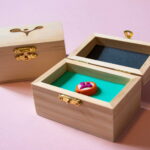 lasergasten maatwerk houten kist viecuri logo graveren