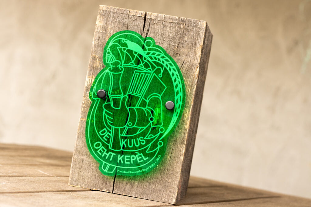 award aandenken bedankt cadeau hout acrylaat lasergasten 7