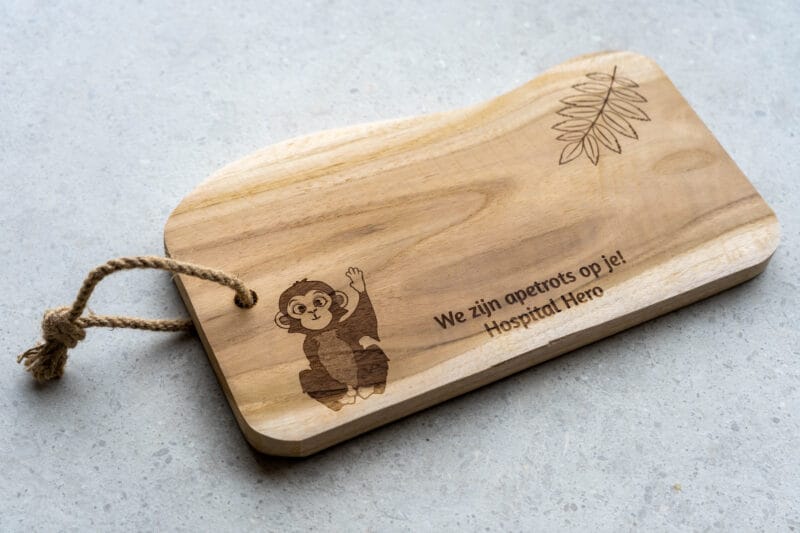 lasergasten robuuste plank met gravure personeel bedankje